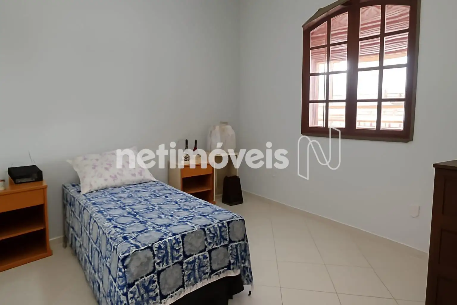 Quarto 02 a direita da sala de jantar 