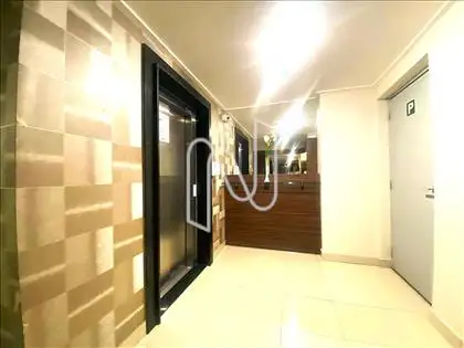 Hall com elevador 
