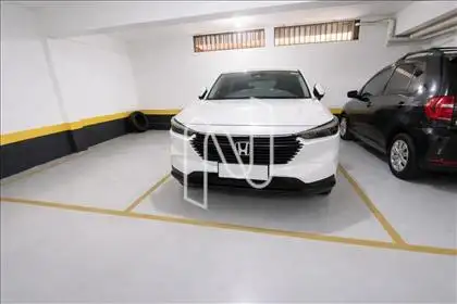 Uma das vagas de garagem 