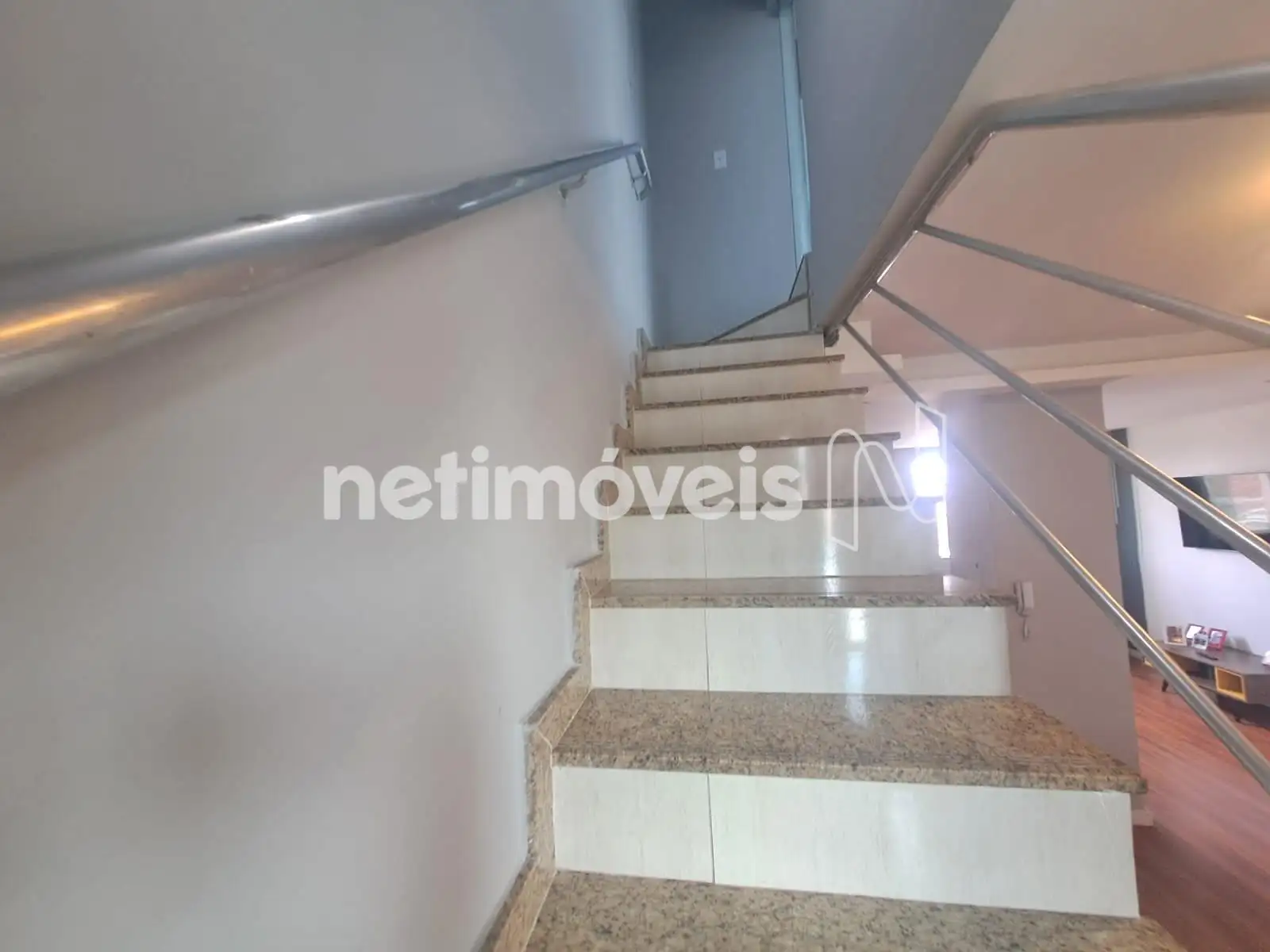 Escada acesso a cobertura 