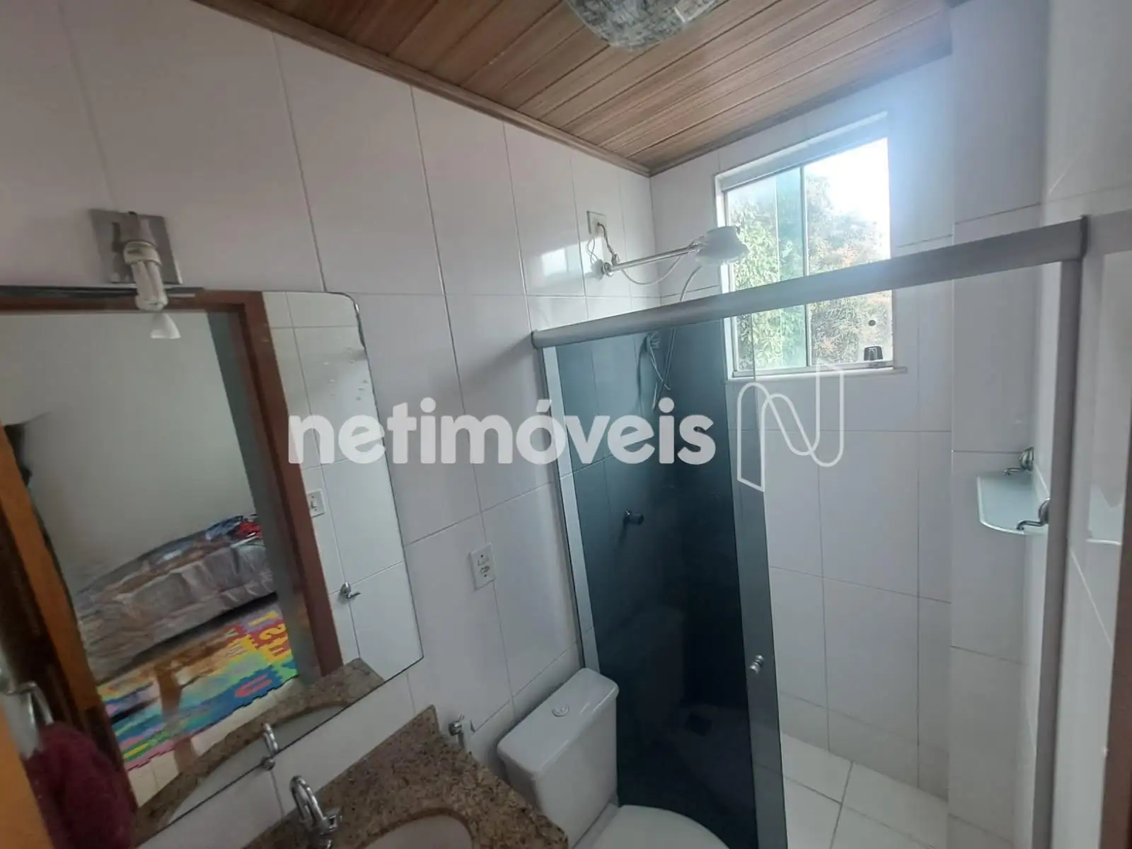 Banheiro suíte quarto 01