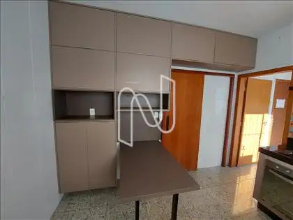 Mais armários de cozinha 