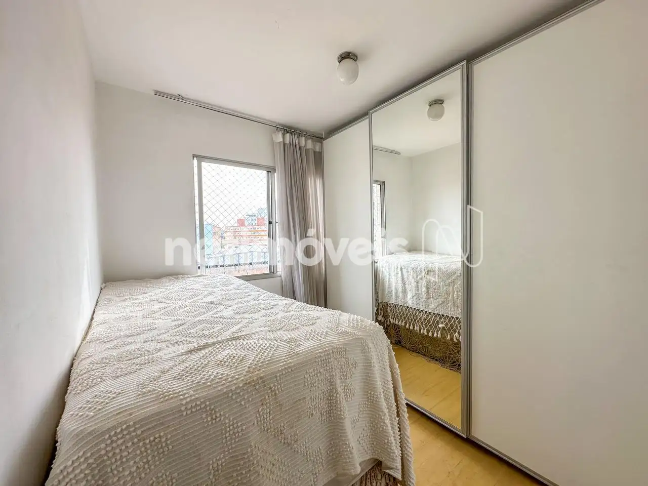 Quarto 02 de outro ângulo