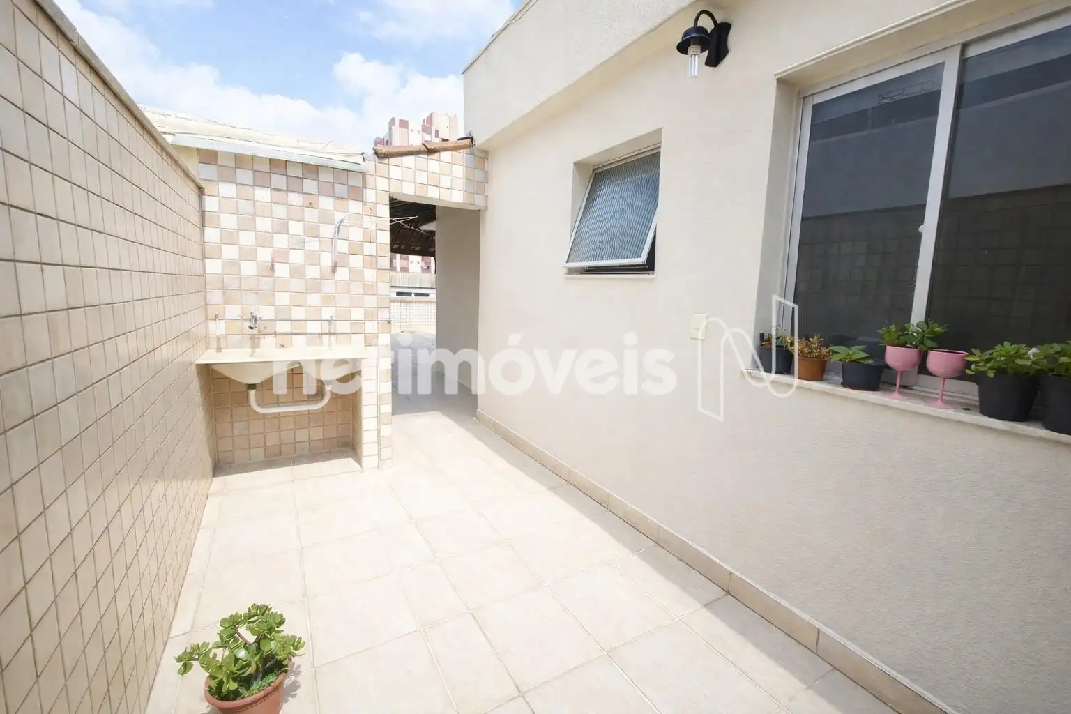 Àrea de serviços - 02° Nível