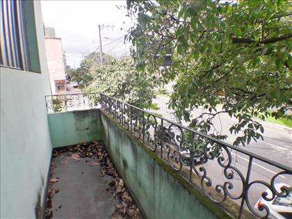 Varanda da Sala de Frente Para Avenida  