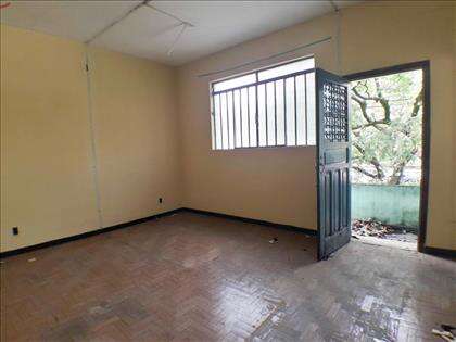 Sala Com Varanda Muito Espaçosa  