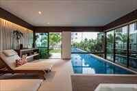 Piscina e descanso
