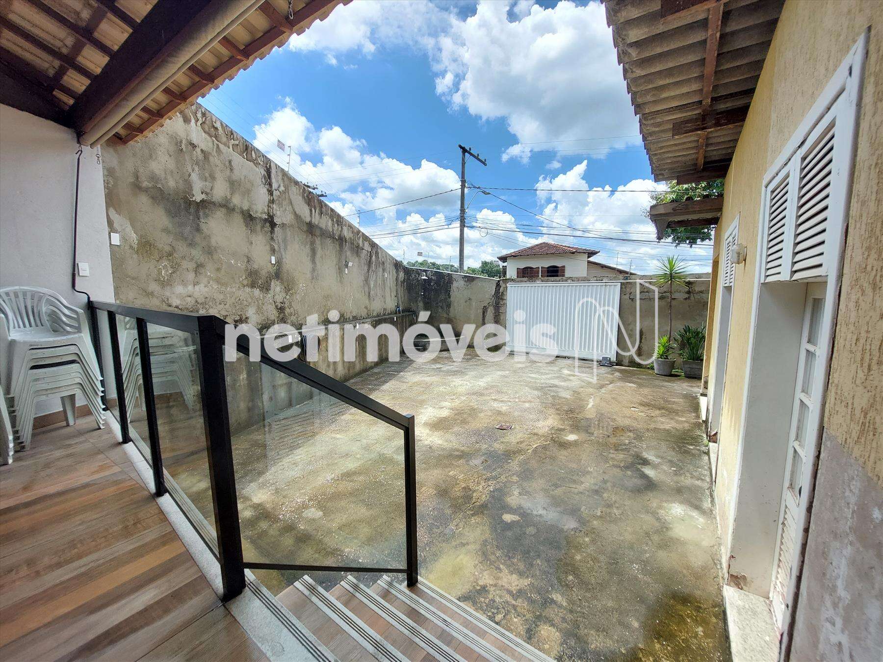 Vagas e quintal (outro ângulo)