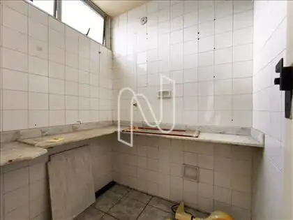 Banheiro DCE (retirou as louças)