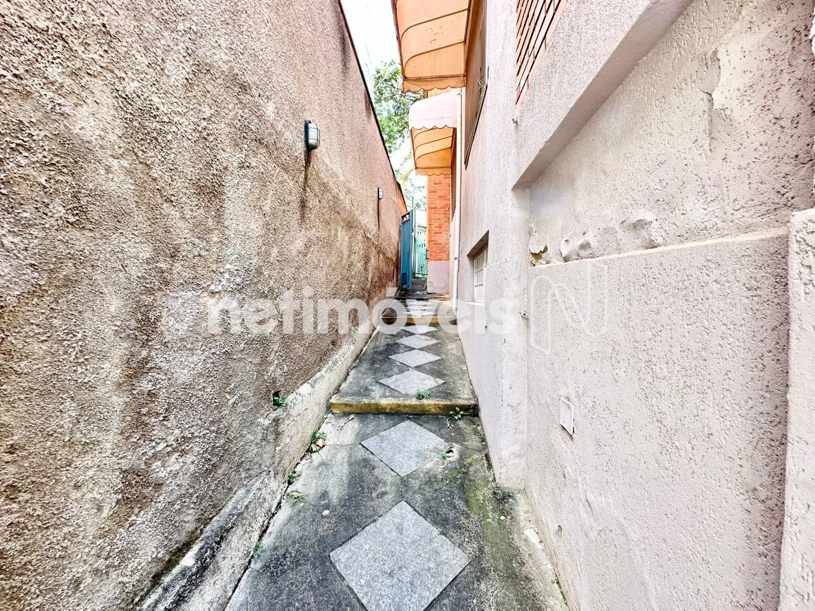 Lateral da casa