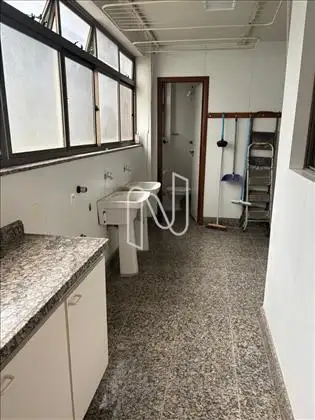 Área de Serviços