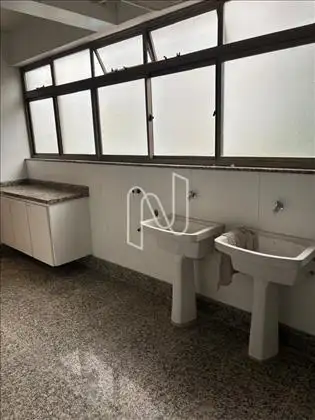 Área de serviços