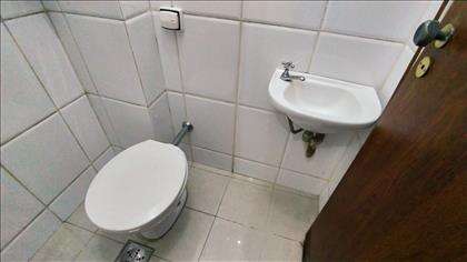 BANHO DCE C/ARMARIO 