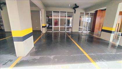 GARAGEM DEMARCADA E COBERTA