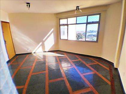 SALA OUTRO ANGULO