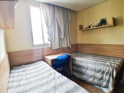 Quarto 02 Com Armários Embutidos