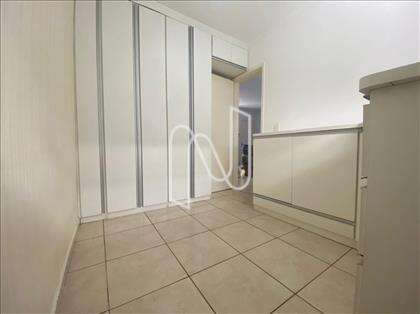 Quarto 2 Armários