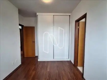 Quarto (Suíte) (Outro Ângulo) 