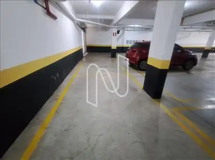   Vagas (Garagem) (Outro Ângulo)