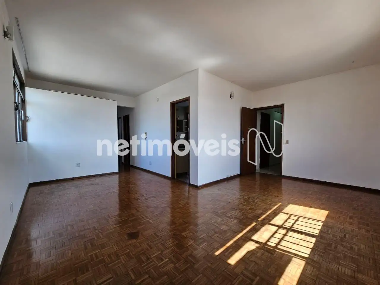  SALA