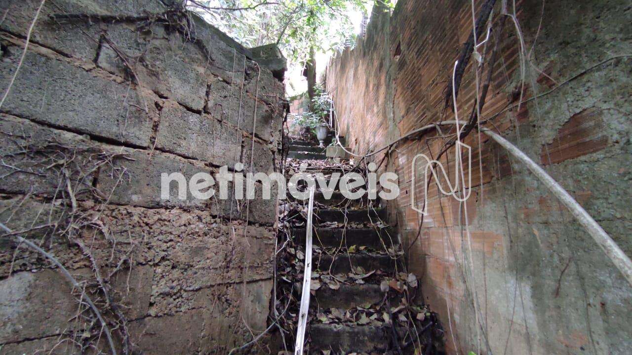  Escada Para o Fundo do Lote