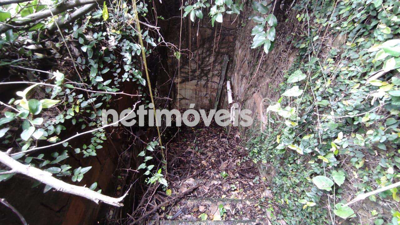  Escada Para o Fundo do Lote