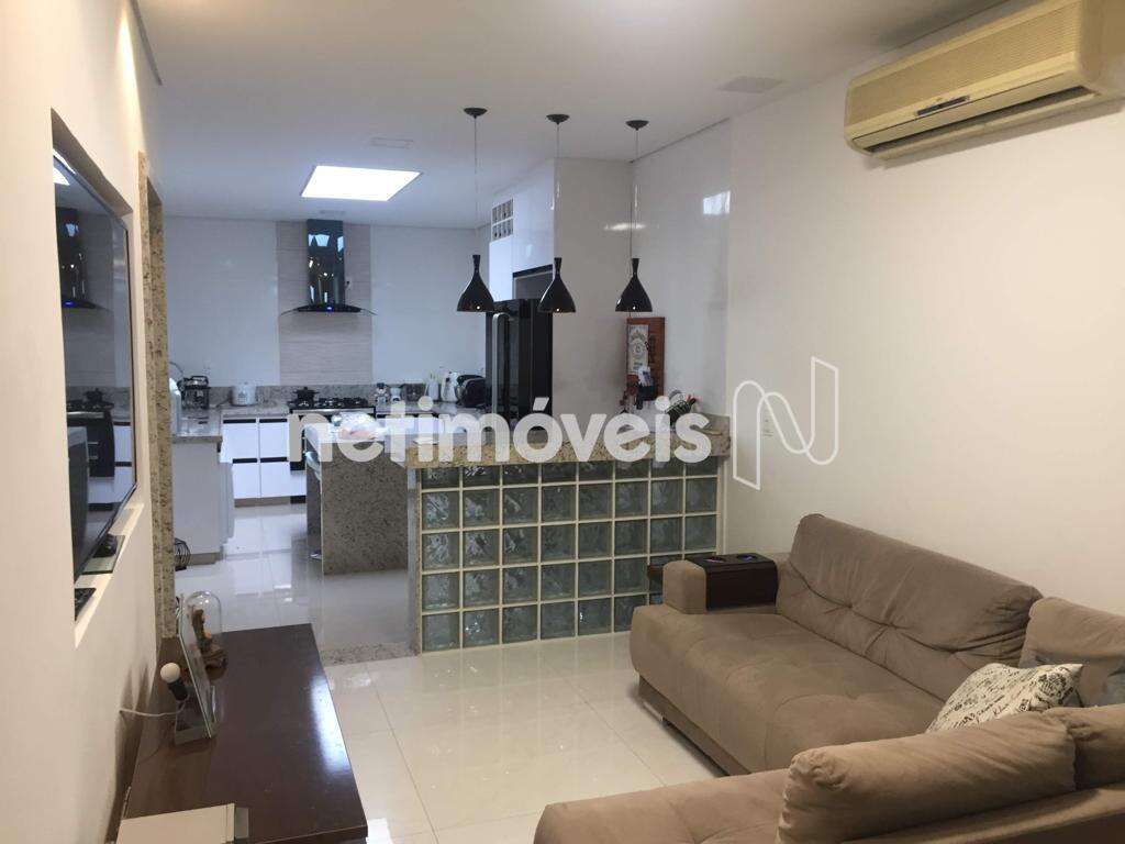 Casa principal sala com cozinha americana