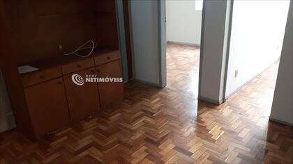 Sala com Armário