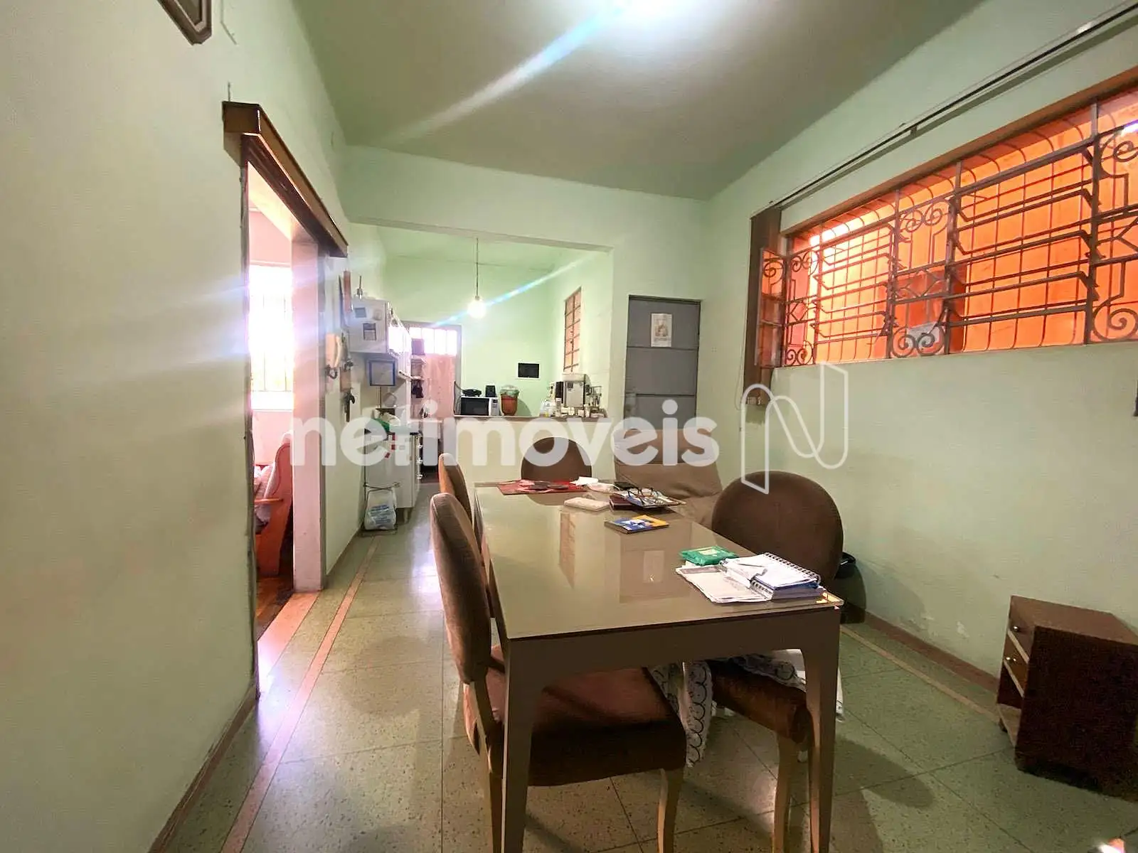 Sala de jantar outro ângulo