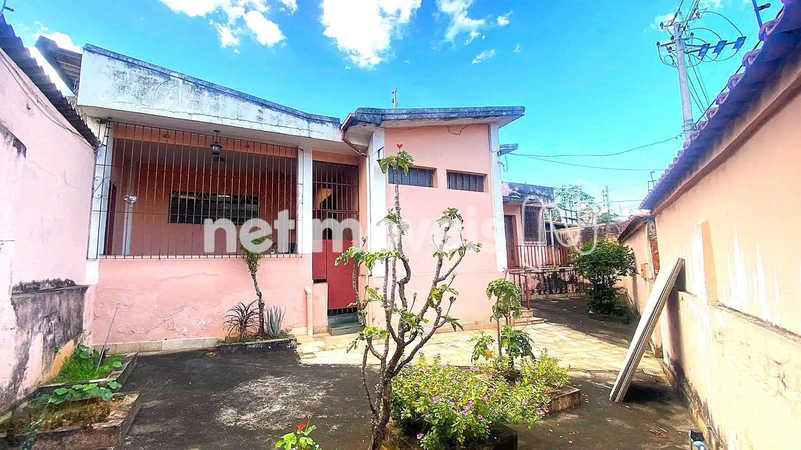 Frente da casa outro ângulo