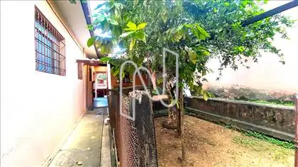 Lateral da casa 