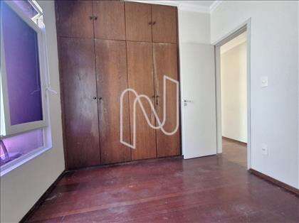 QUARTO 02 OUTRO ÂNGULO