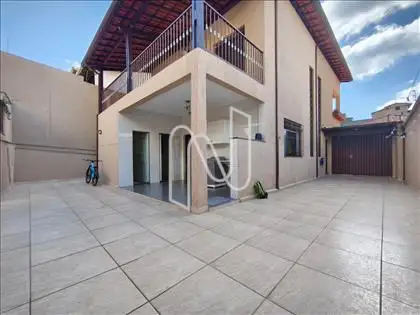 Área externa casa