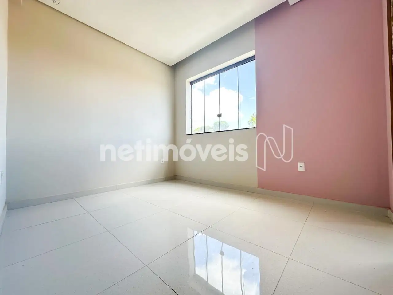 Quarto 01 com closet 