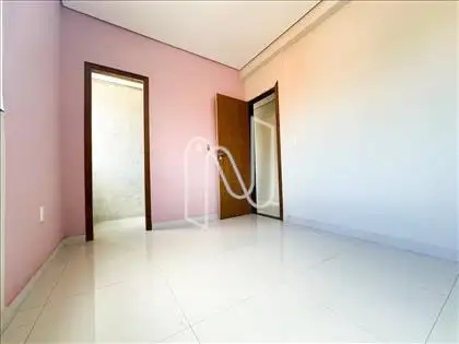Quarto 01 com closet  
