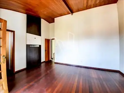 Suíte ampla com closet 