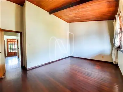 Suíte ampla com closet  