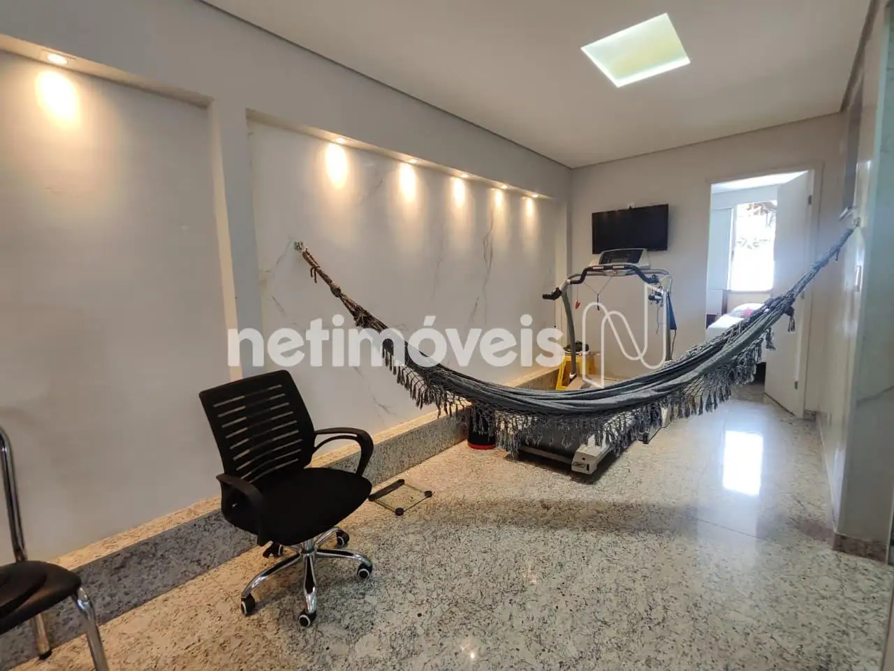 Área Frente do Quarto D.C.E