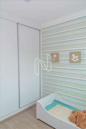 Quarto com armários