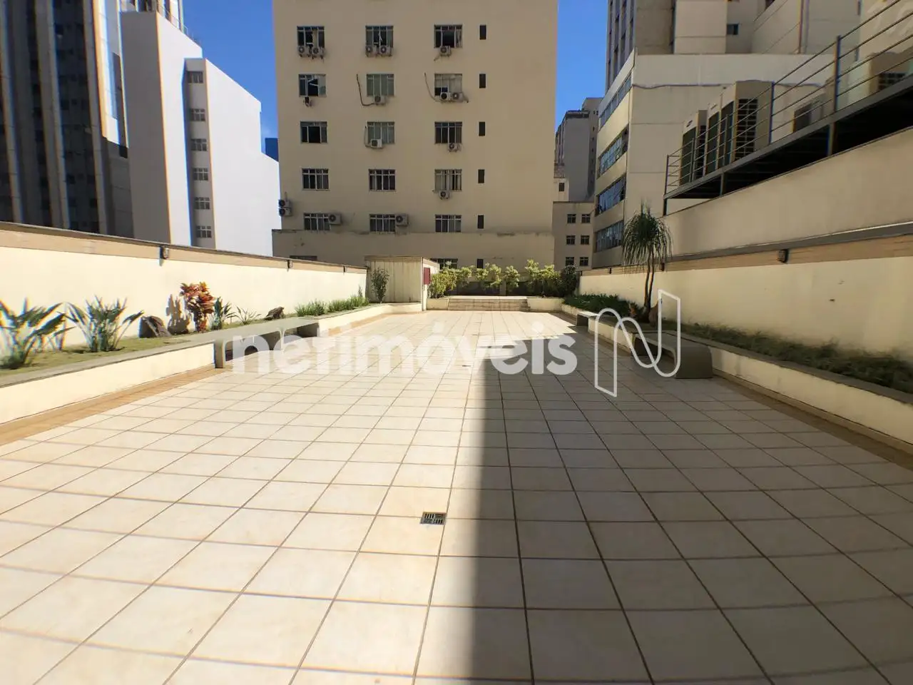 Prédio - Área Livre