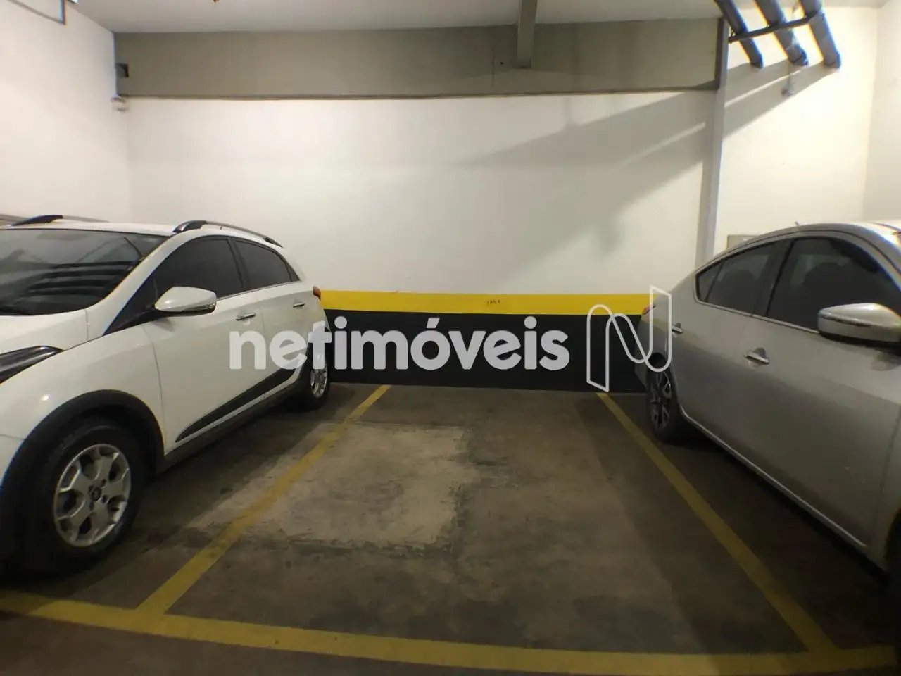 Uma das Vagas de Garagem 