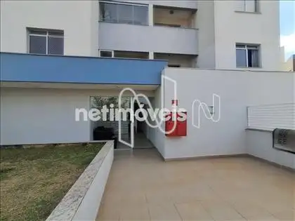  Entrada social (externa)
