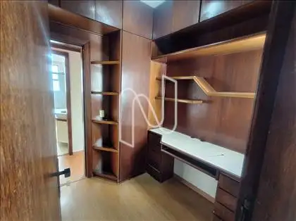 Quarto (Reversível) (Outro Ângulo) 