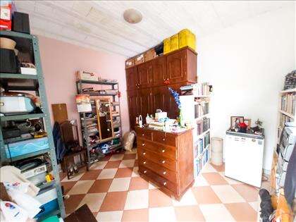 Barracão de fundos 
