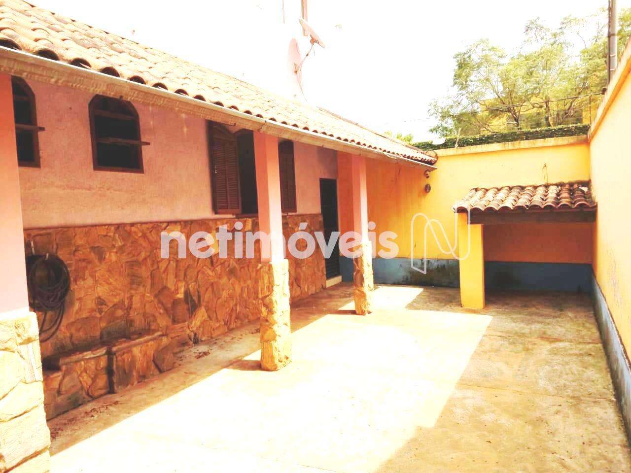 Área Lateral da Casa