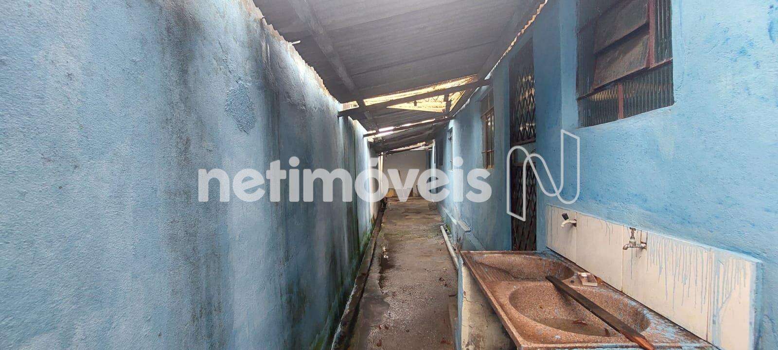 Vista p/ 3 Barracões