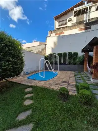 Prédio - Piscina