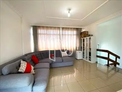 Sala segundo pavimento outro ângulo 