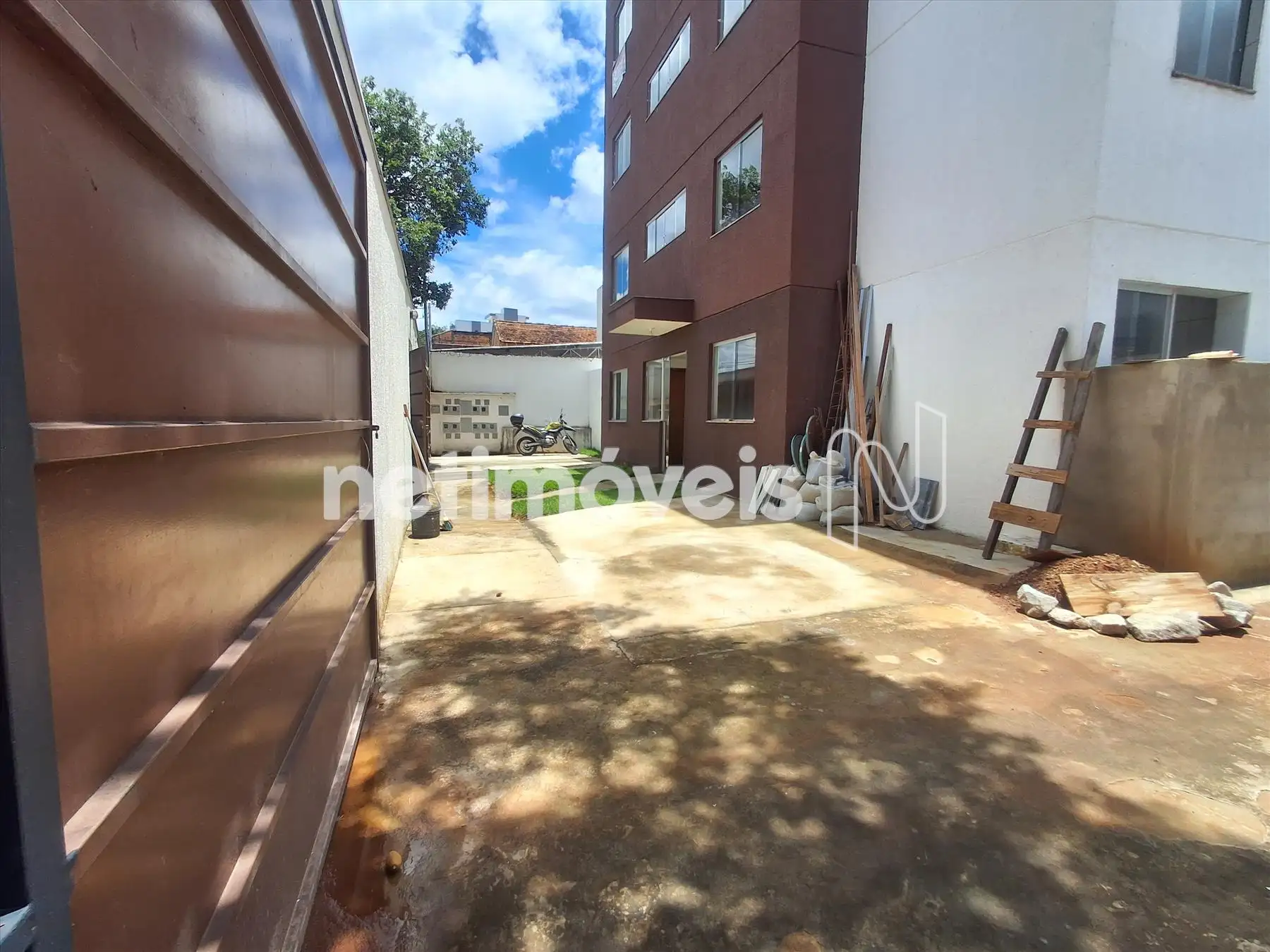 Entrada Social Prédio