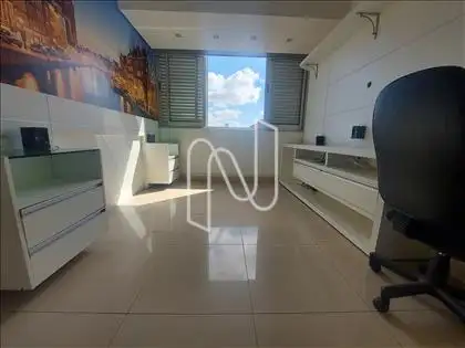 Quarto (Suíte) (Outro Ângulo) 